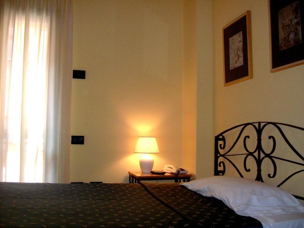 Hotel De Prati Ferrara Exteriör bild